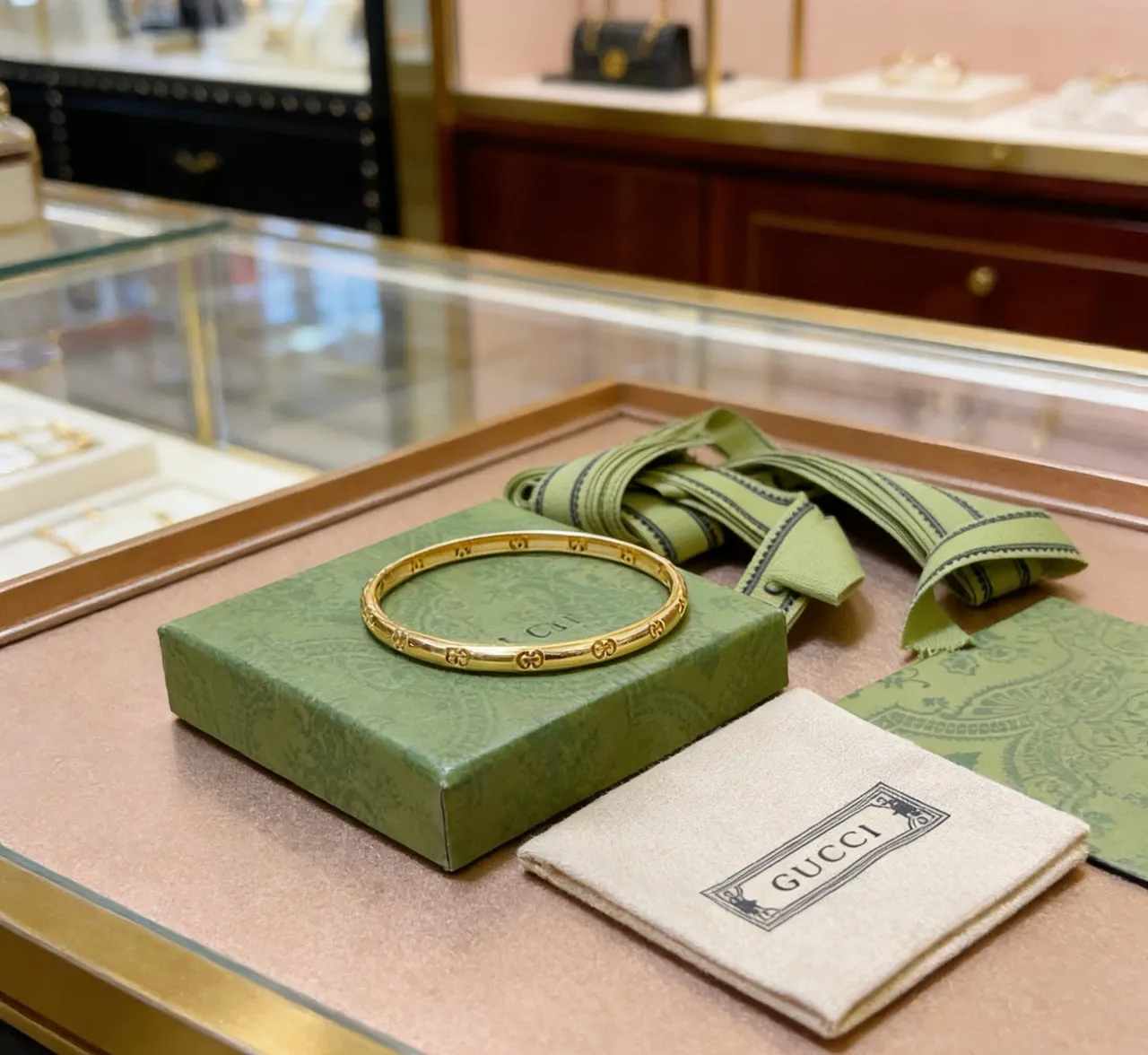 Gucci GG Marmont ذهب أخضر سوار صلب سوار نمط G متشابك 3