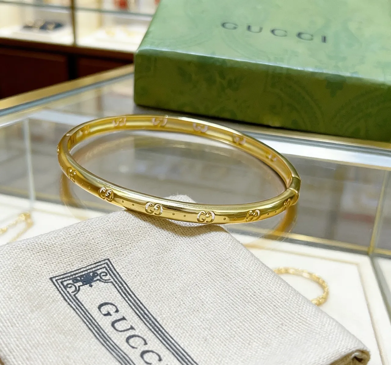 Gucci GG Marmont ذهب أخضر سوار صلب سوار نمط G متشابك 7