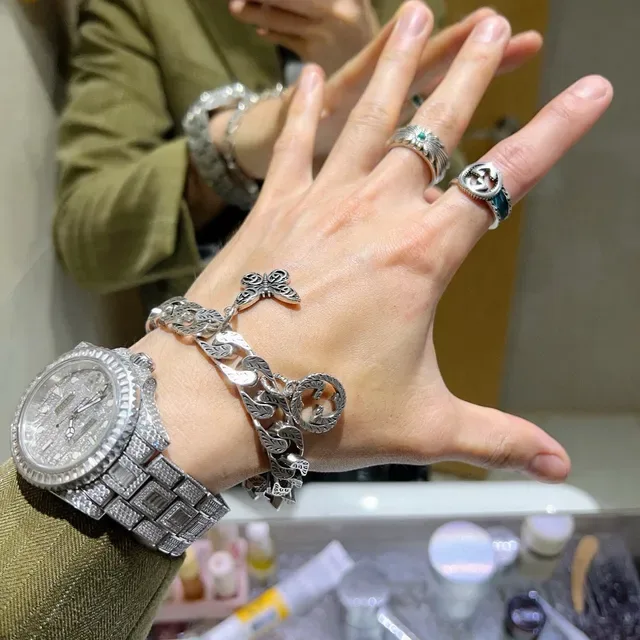 Gucci GG Marmont Leaf-Engraved Curb Chain Interlocking G Butterfly Charm Bracelet 4