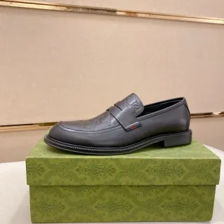 Gucci GG Marmont Mocasines Negro Cuero Con Ribete de Red