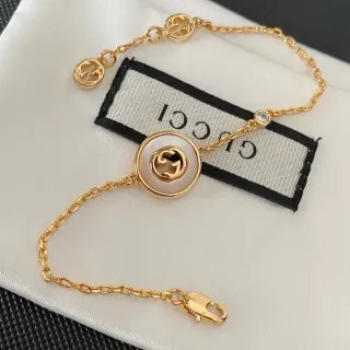 Gucci GG Marmont Pulsera Cadena Tono Dorado Disco Madreperla