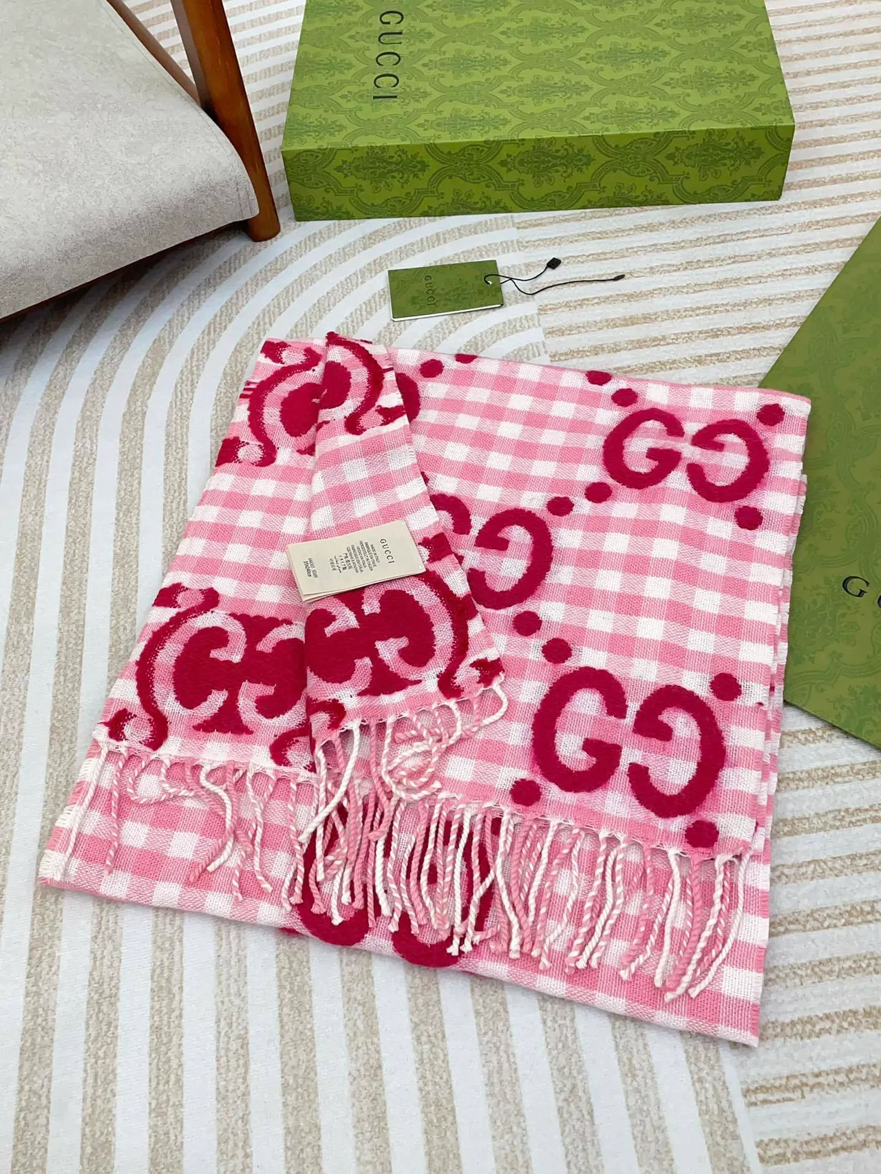 Gucci GG Marmont 粉红红格纹印花羊绒围巾 6