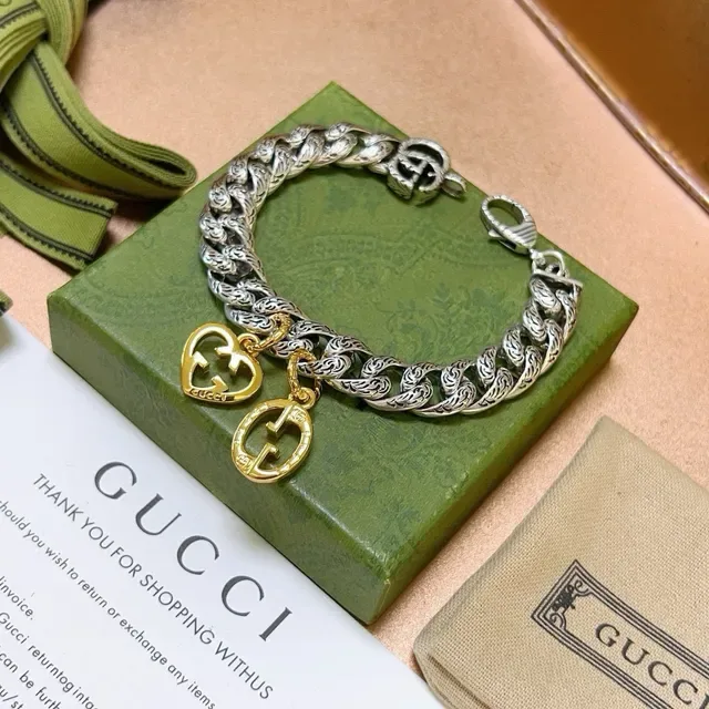 Gucci GG Marmont Pulseira Corrente Curb Prata e Dourada com Elos Scrollwork Ornados 5