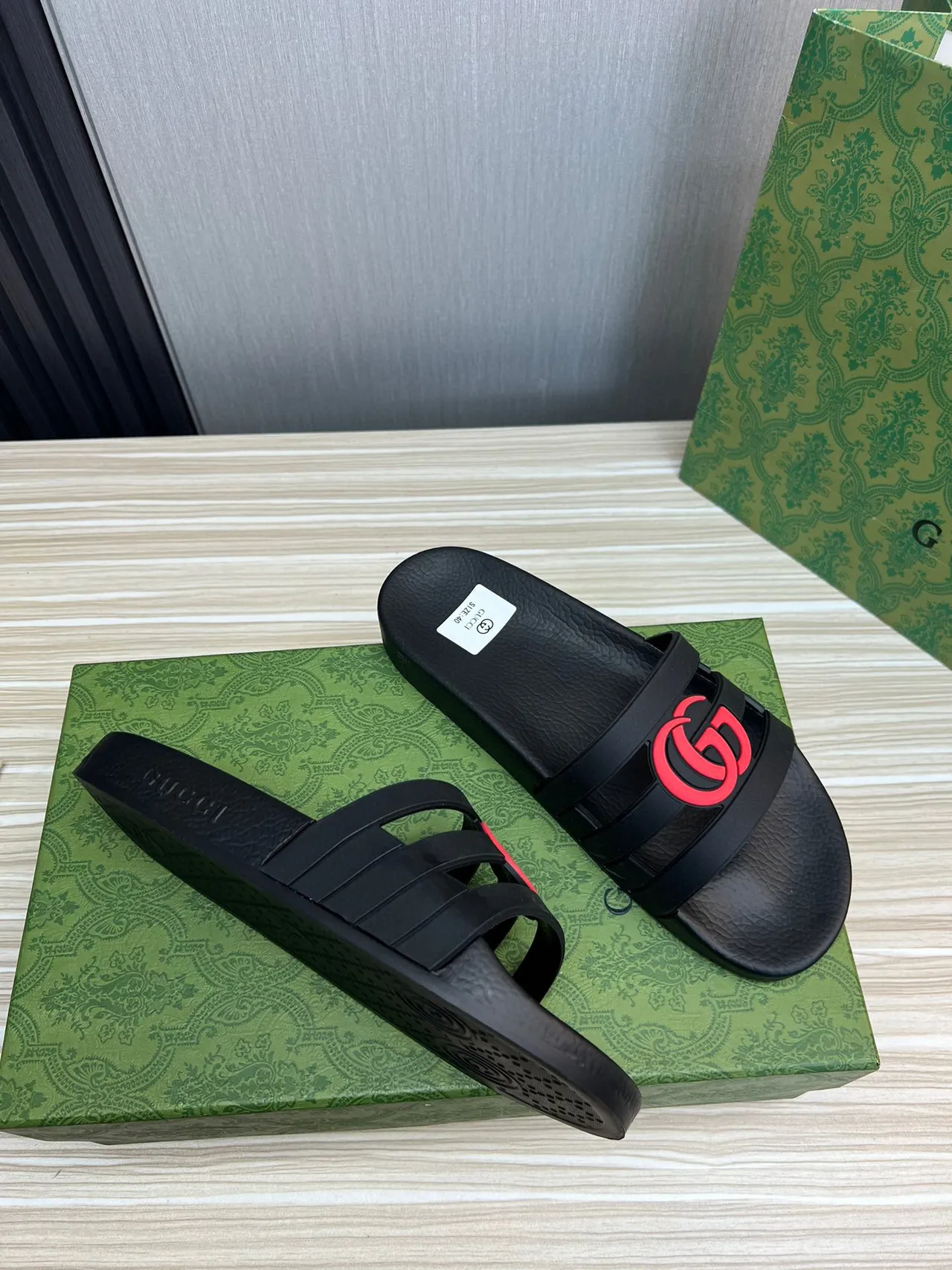 Gucci GG Slide 黑红 橡胶 构造 interlocking G Logo 拖鞋 5