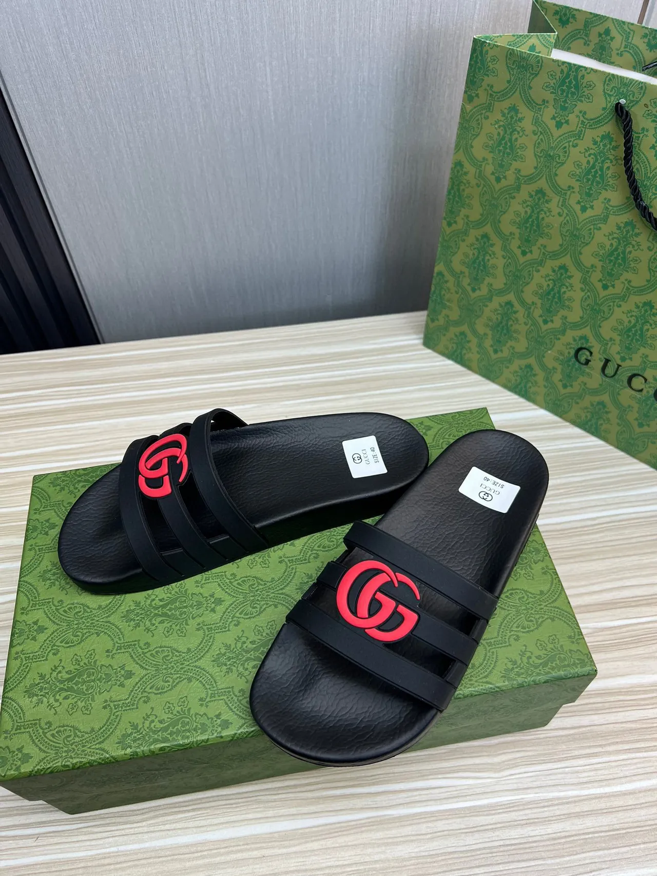 Gucci GG Slide 黑红 橡胶 构造 interlocking G Logo 拖鞋 8