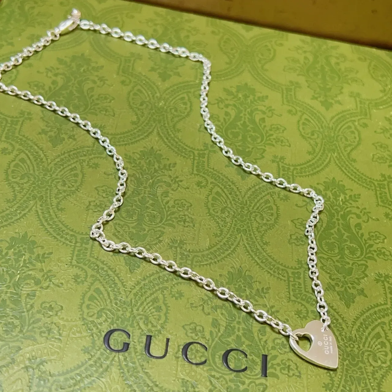 Gucci Pendentif Cœur Chaîne Argent 4