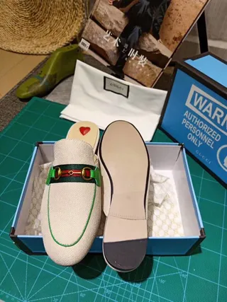 Gucci Horsebit 1955 Beige Vert Canevas Tissé Partie Supérieure Détail Boucle Mocassin 3