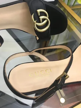 Gucci Horsebit 1955 黑色皮革角斗士凉鞋 2
