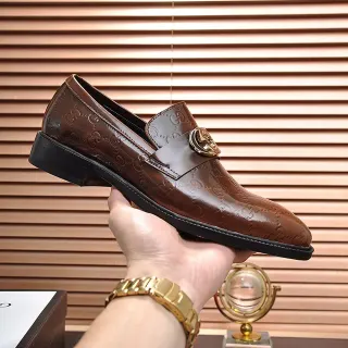 Gucci Horsebit حذاء ليفر بني مونوغرام جلد