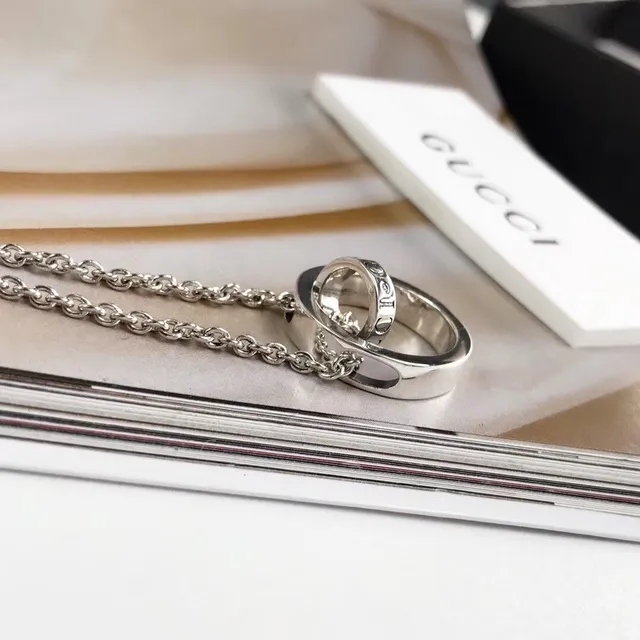 Gucci Interlocking ডাবল রিং এনগ্রেভড লোগো সিলভার নেকলেস 4