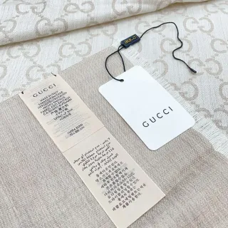 Gucci Interlocking GG Monogram रेश्मा स्कार्फ