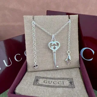Gucci আমার হৃদয়ের চাবি ইন্টারলকিং G রূপালী রঙের হার