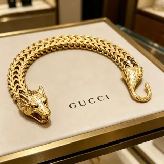 Gucci Lion Head Woven Gold-Tone Bracelet