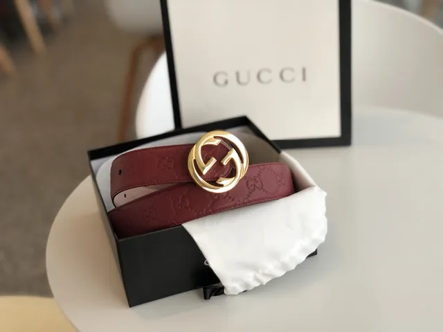 حزام جلد Gucci Ophidia برغوندي منقوش GG 5