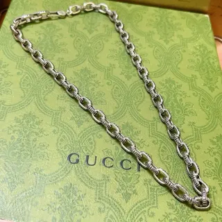 Gucci Ornate Scrollwork Oval-Link Silver Necklace