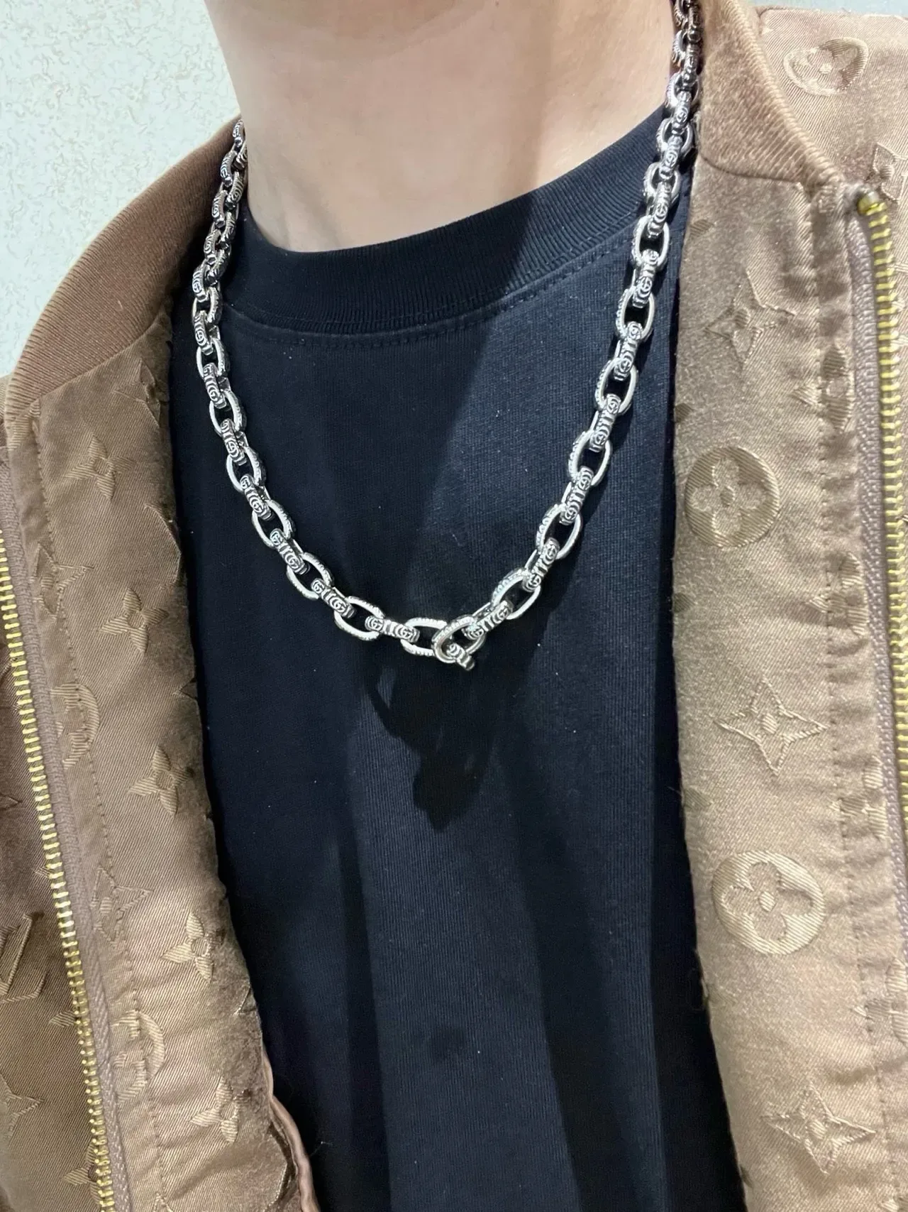Gucci Ornate Scrollwork Oval-Link Silver Necklace 5