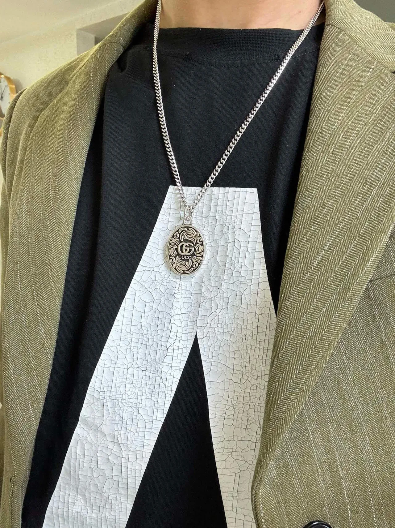 Gucci Oval Medallion Interlocking G Necklace 5