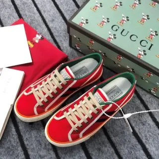 Gucci rojo verde lona superior paneles laterales rayados sneakers lifestyle