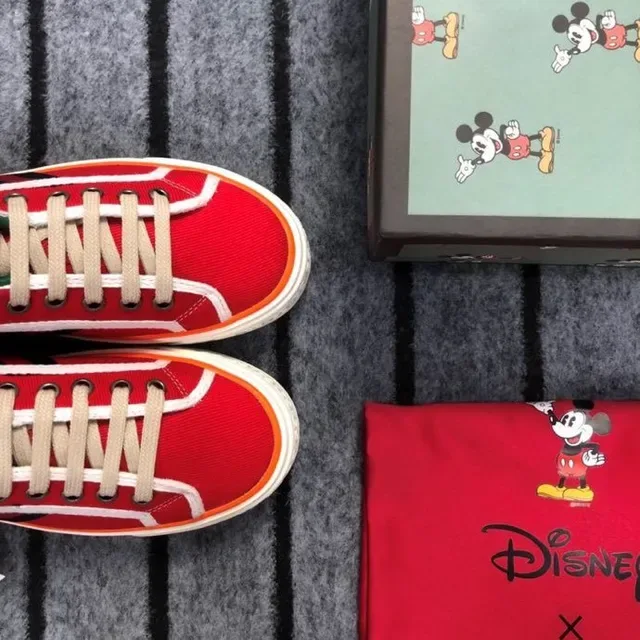 Gucci vermelho verde lona superior painéis laterais listrados sneakers lifestyle 4