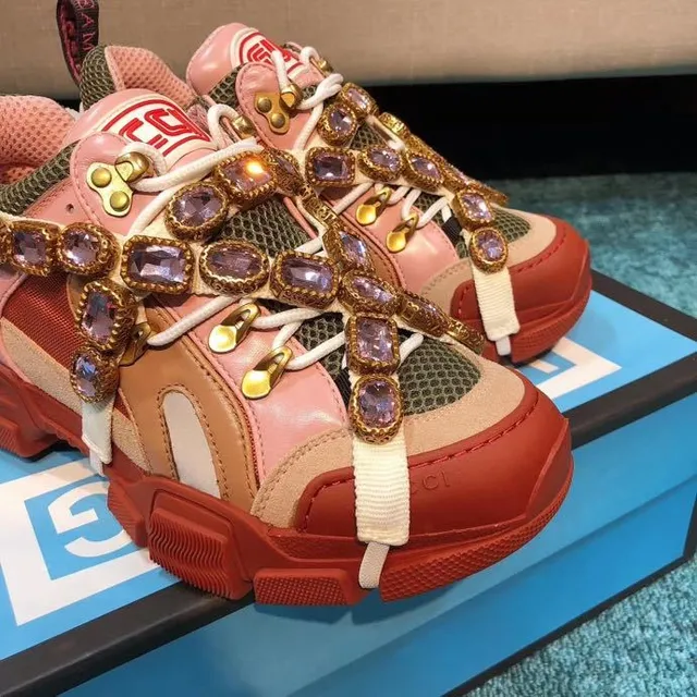 Gucci Rhyton Chaussures chunky avec cristaux en rose et rouge 2