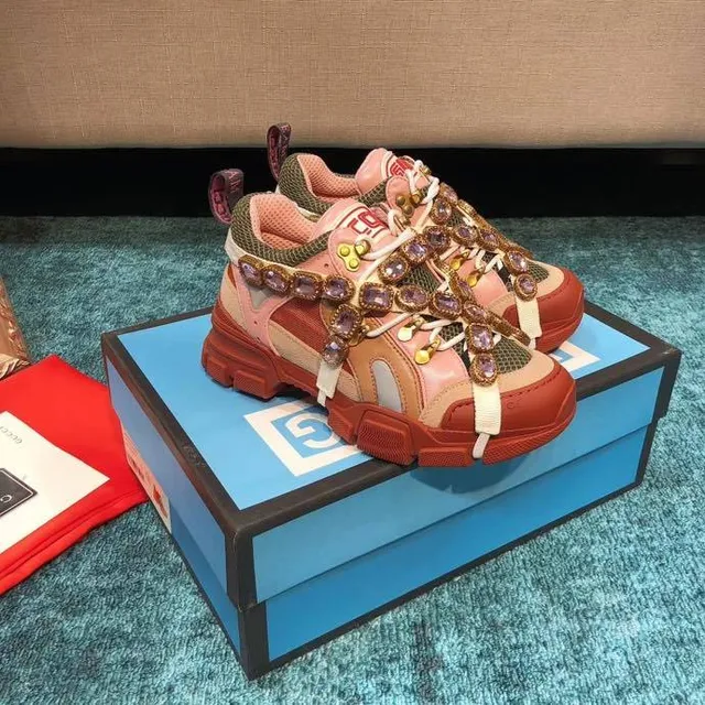 Gucci Rhyton Chaussures chunky avec cristaux en rose et rouge 3