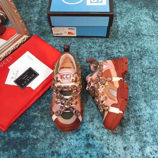 Gucci Rhyton Chaussures chunky avec cristaux en rose et rouge 4