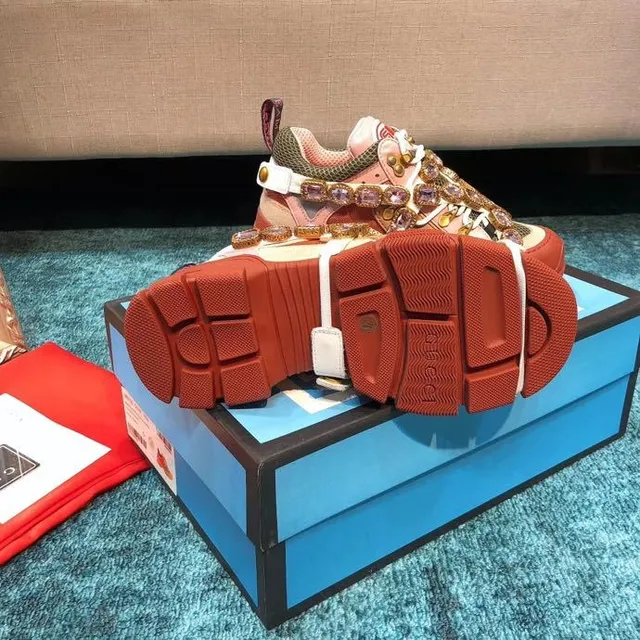 Gucci Rhyton Chaussures chunky avec cristaux en rose et rouge 5