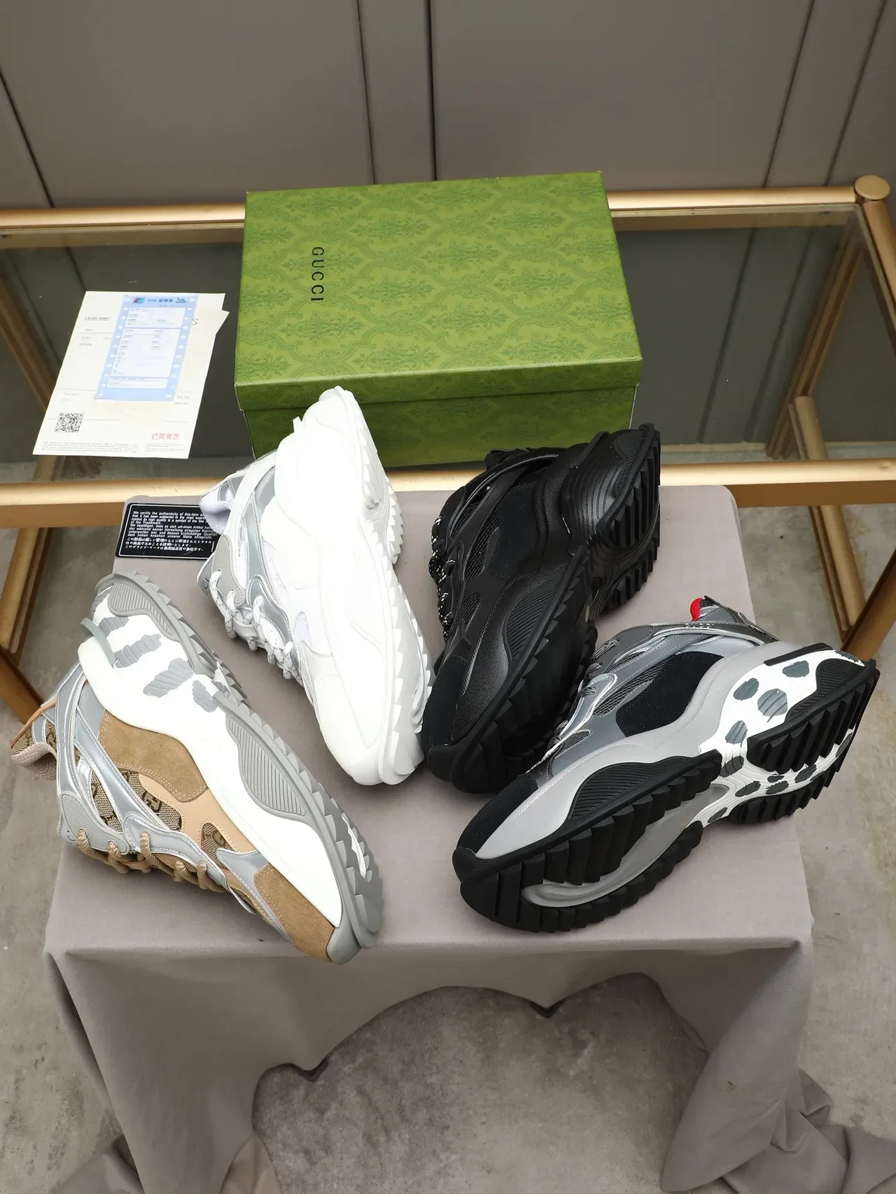 Gucci Rhyton Sneakers Blancs et Argentés Métalliques Chunky 2