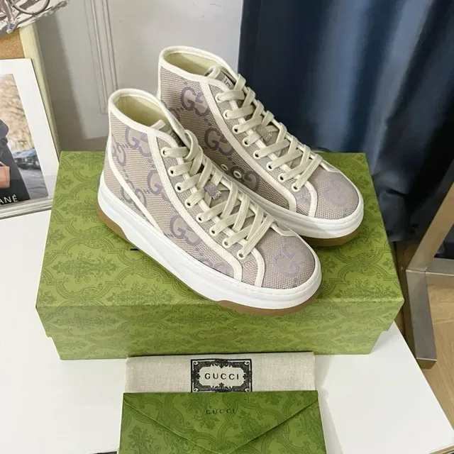 Gucci Screener Bege e Lavanda GG Monogram Tênis Lifestyle 9