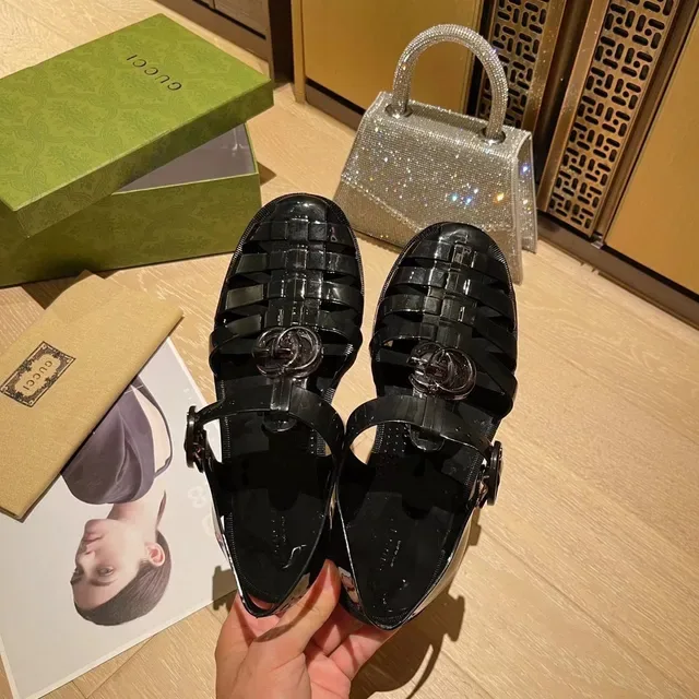 Gucci Screener Sandálias Casuais Alça Trançada Preta Jelly 6