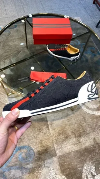 Gucci Screener Preto Vermelho Branco GG Monogram Lifestyle Sneakers 2