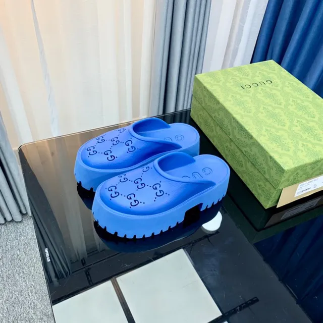 Gucci Screener Sandales de plateforme bleues 9