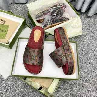 Gucci Screener GG Monogram Zapatillas de plataforma rojas