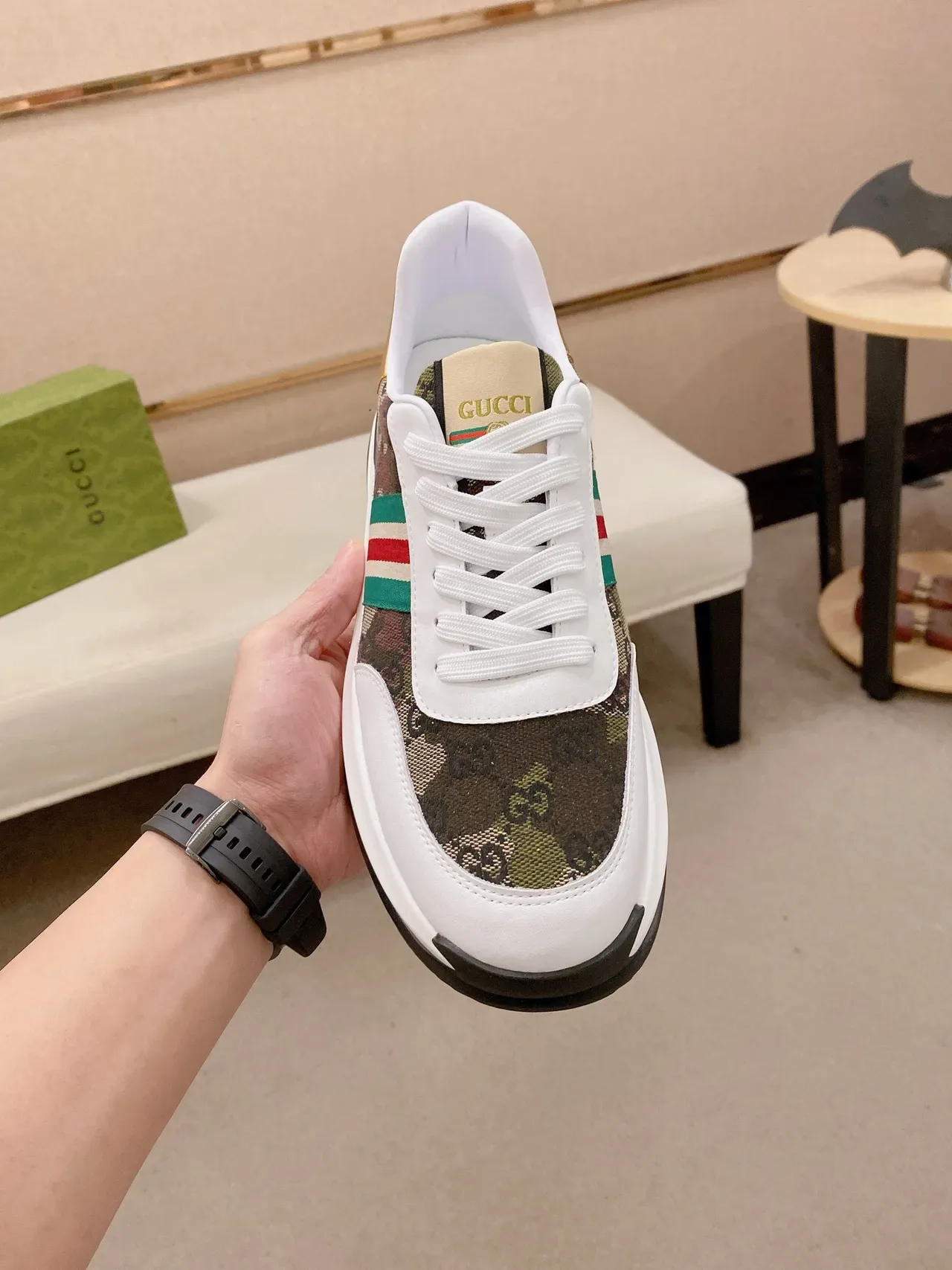Gucci Screener GG Monogram Web Stripe حذاء رياضي أسلوب حياة 2