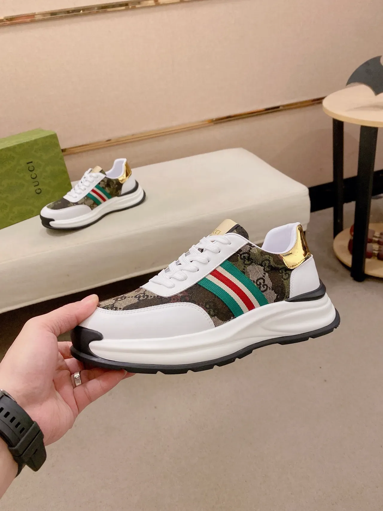 Gucci Screener GG Monogram Web Stripe حذاء رياضي أسلوب حياة 3