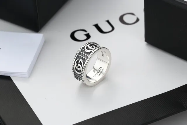 Gucci Screener Interlocking GG خاتم نطاق عريض 6