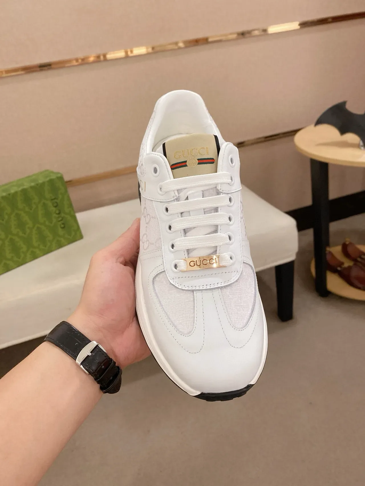 Gucci Screener 白色 GG Monogram 生活方式鞋 2