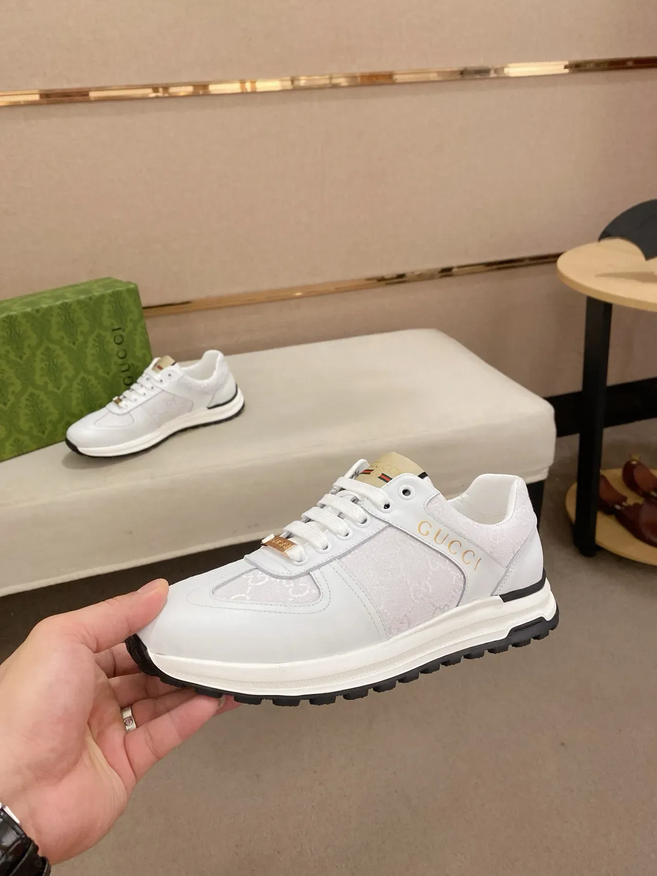 Gucci Screener 白色 GG Monogram 生活方式鞋 3
