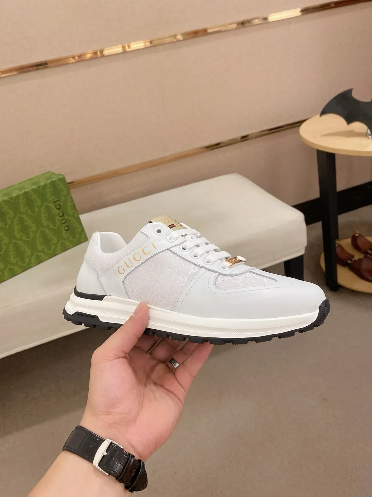 Gucci Screener 白色 GG Monogram 生活方式鞋 4