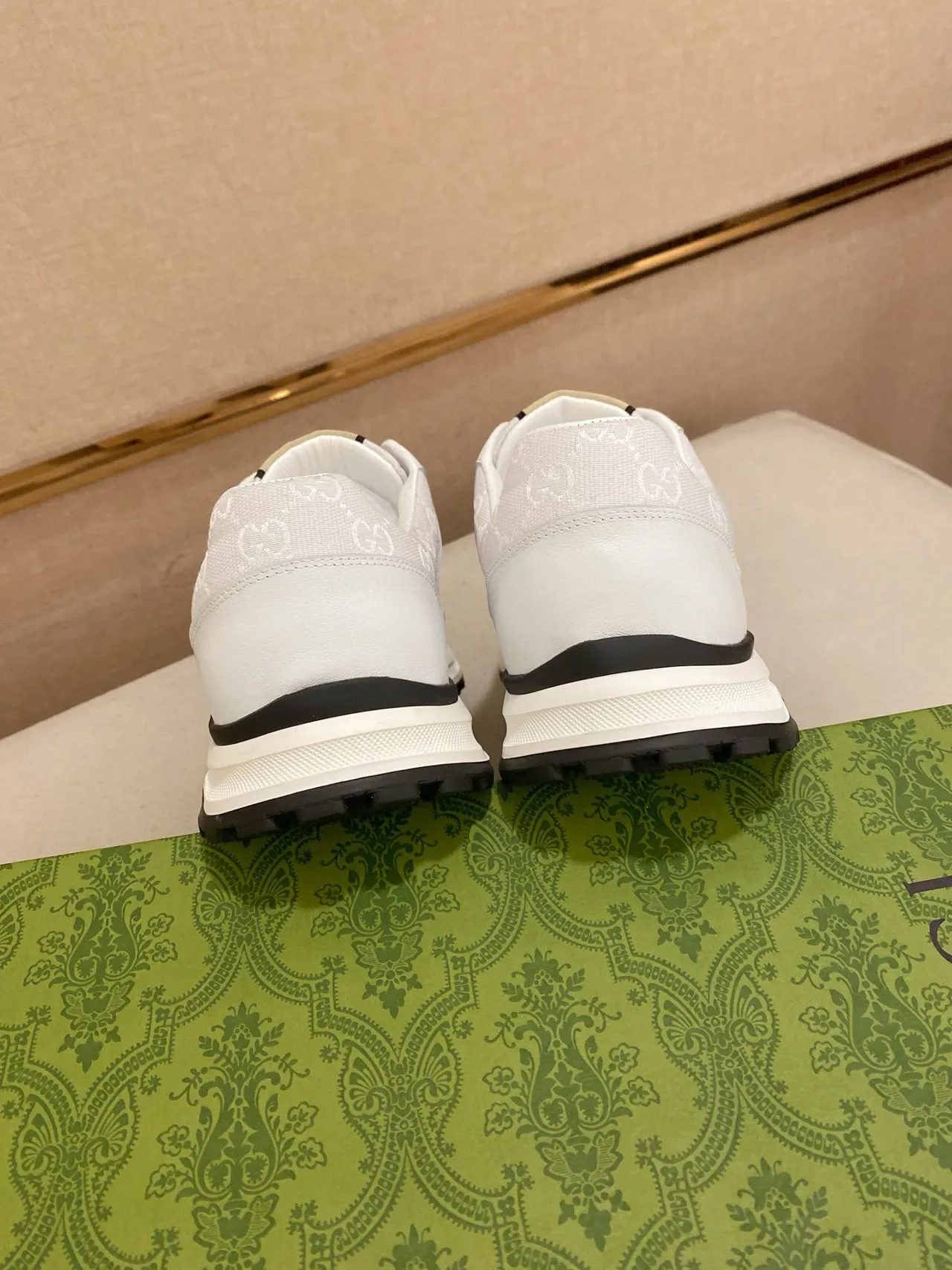 Gucci Screener 白色 GG Monogram 生活方式鞋 8