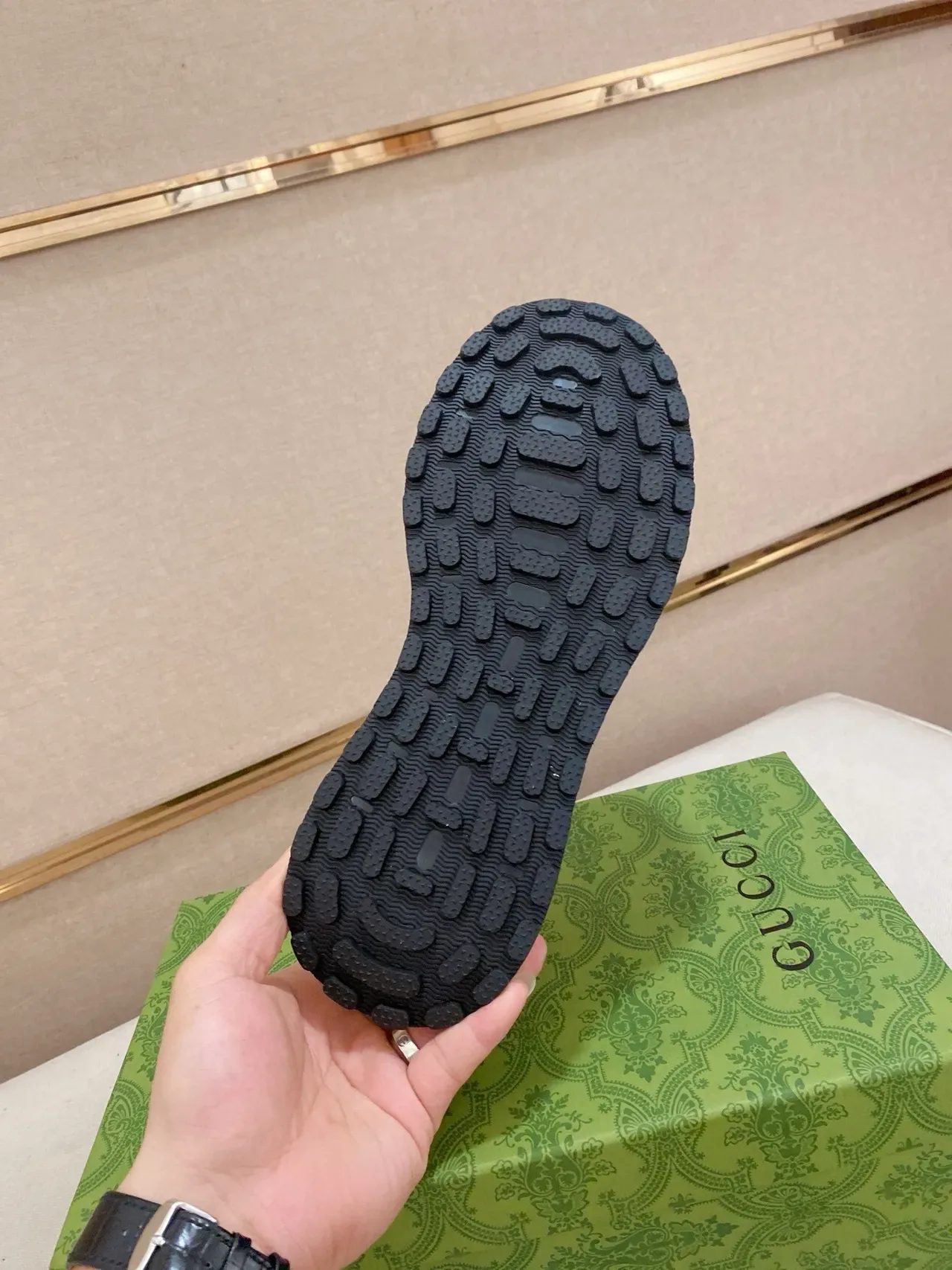 Gucci Screener 白色 GG Monogram 生活方式鞋 9