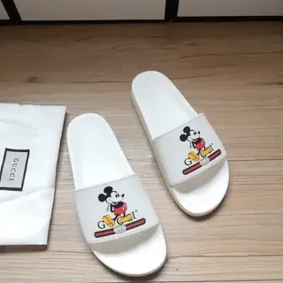 Gucci Screener Zapatillas blancas Mickey Mouse gráfico