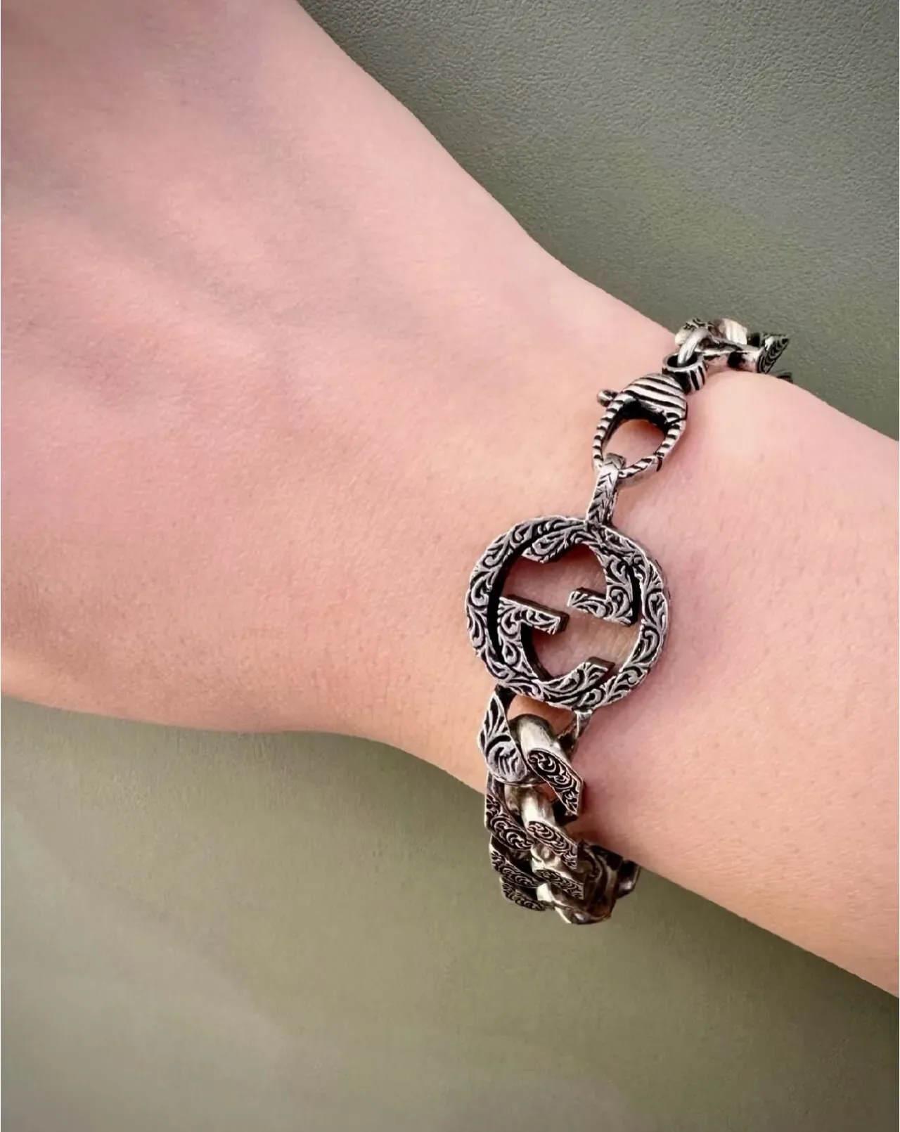 Gucci 银绿色 粗链条 雕刻叶纹 手链 5