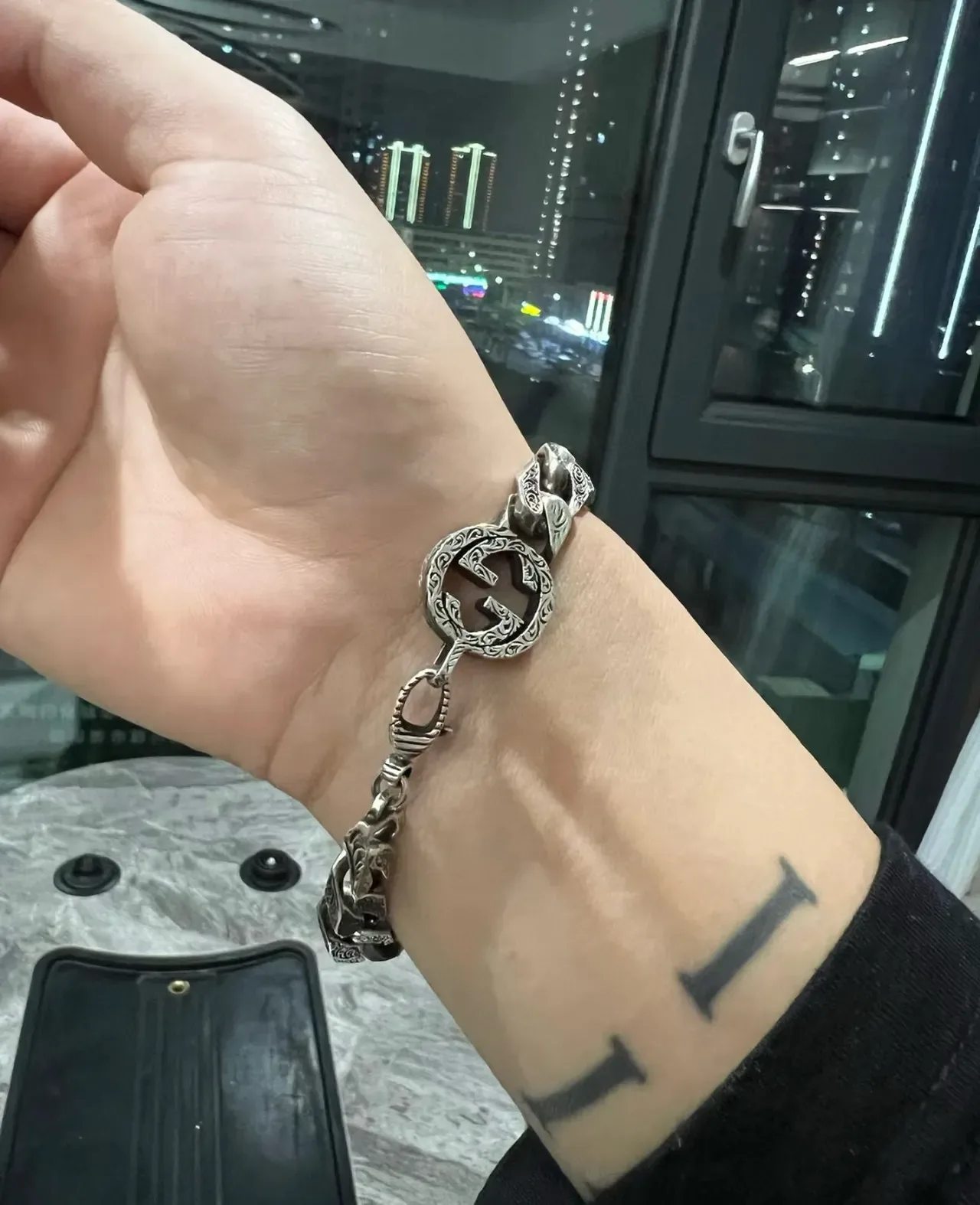 Gucci 银绿色 粗链条 雕刻叶纹 手链 8