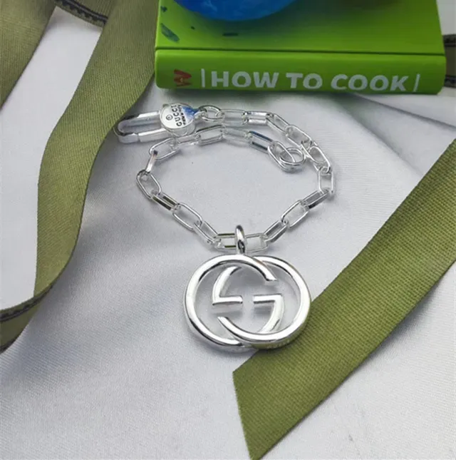 Gucci Silver Interlocking G Logo Pendant Oval-Link Chain Necklace 2