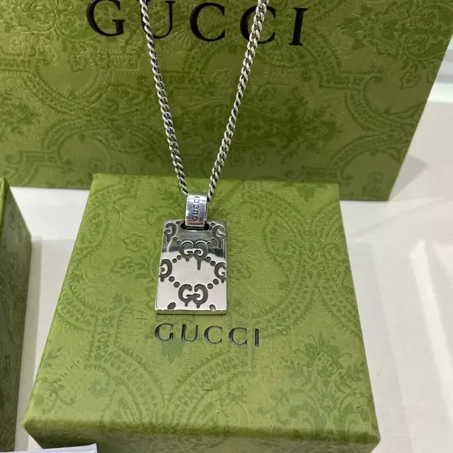 Gucci Skull Motif Rectangular Pendant Necklace 6