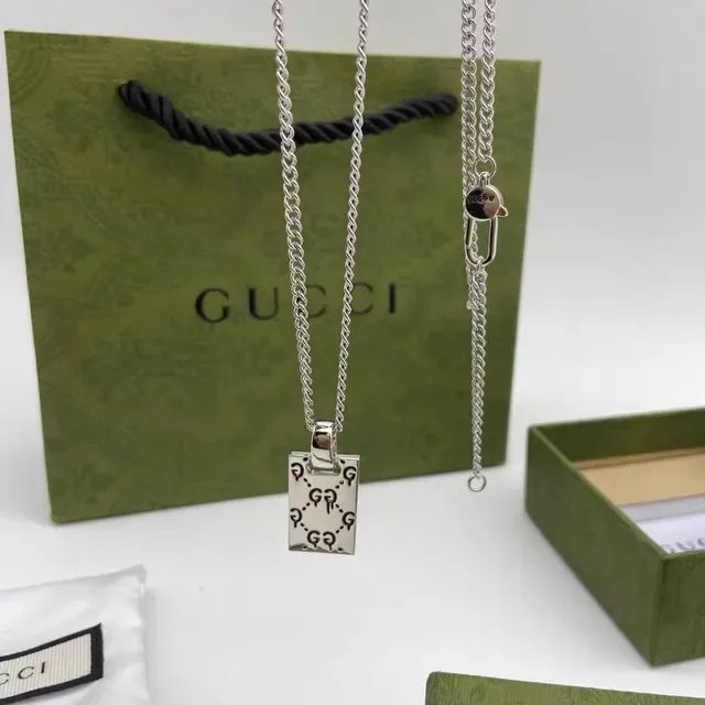 Gucci Skull Motif Rectangular Pendant Necklace 7