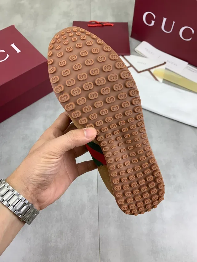 Gucci Tennis 1977 كتاني جلد سويد ونيلون ويب سترايب ستايل لايف ستايل سكينرز 4