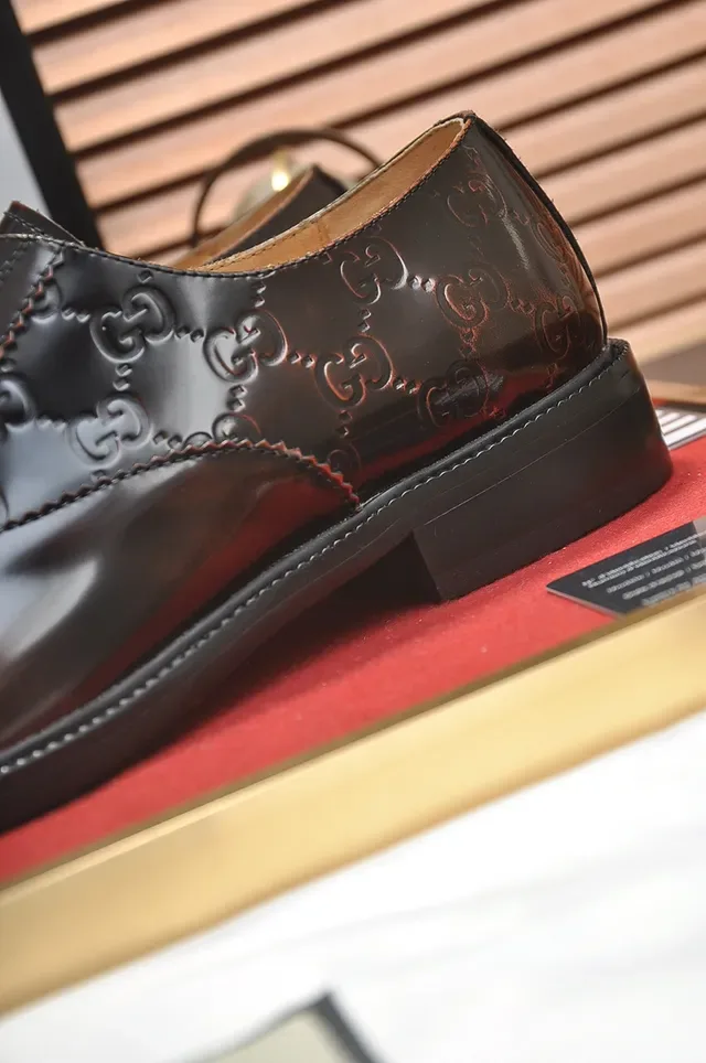 Gucci Two-Tone Monogram Cap-Toe Oxford Shoes 2