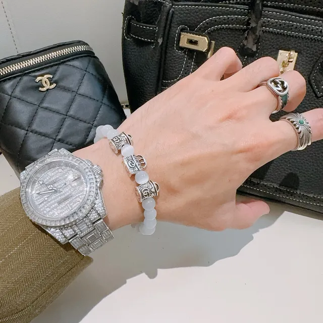 Gucci Pulseira com contas de olho de gato branco e encanto G interlocking 2